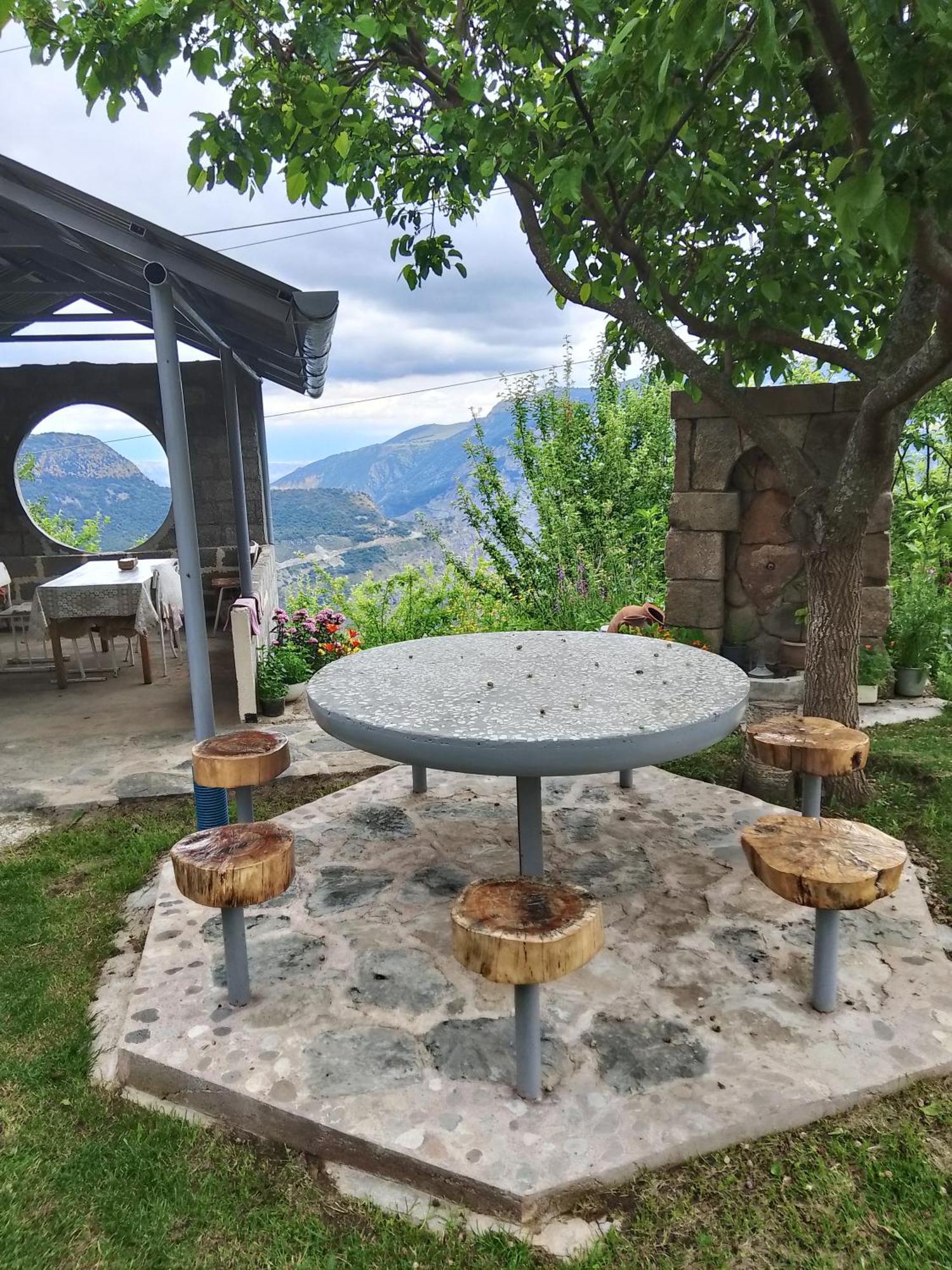 Rubina Bed And Breakfast Tat'ev Bagian luar foto